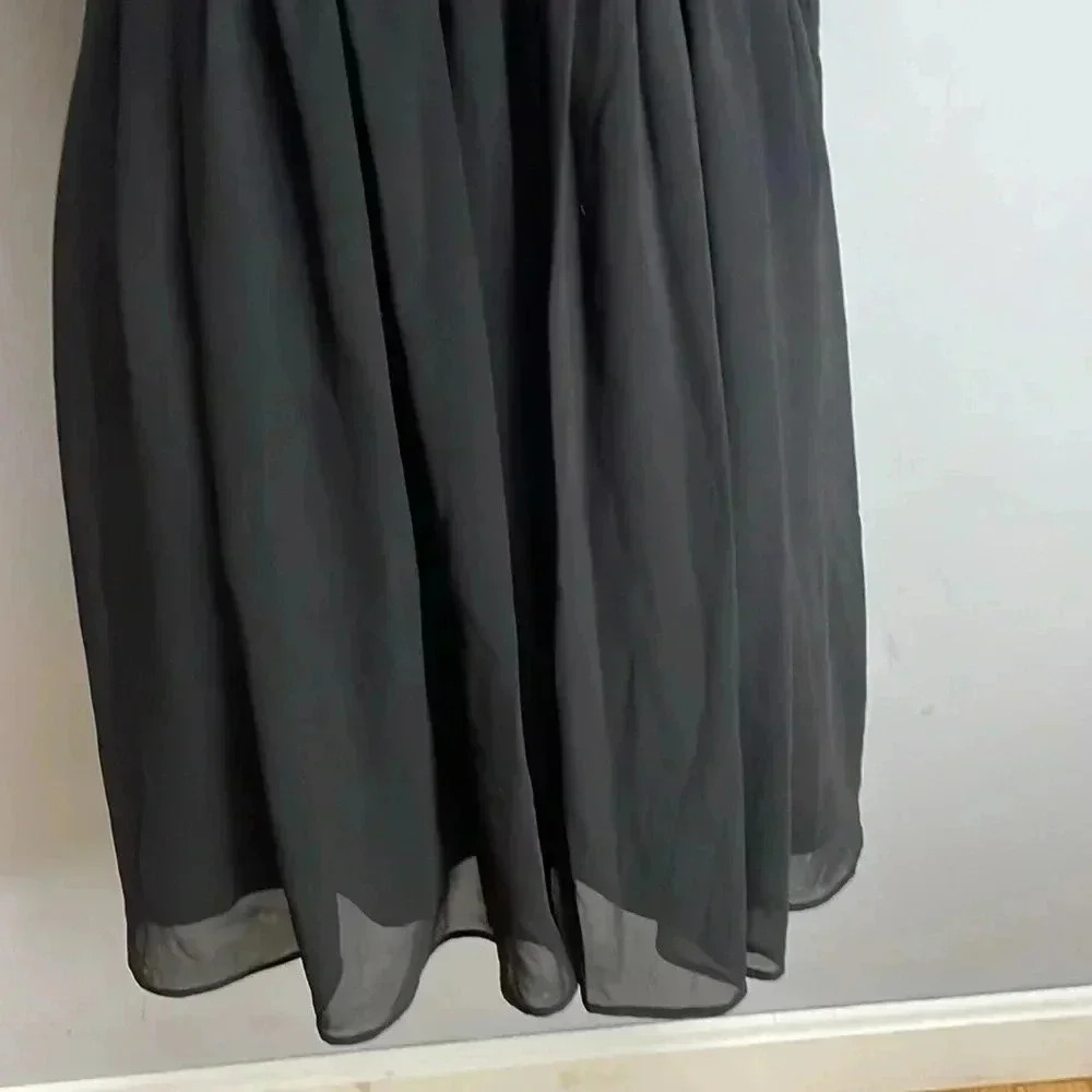 🛑Sold🛑 Lulu’s Black Lace Dress- Small - Picture 4 of 12